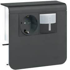 Держатель устройств SL new, c розеткой Schuko (L+N+PE), 16A, 250A AC, выключатель с датчиком движения, для проф.20х55мм, PC/ABS, безгалоген., чёрный