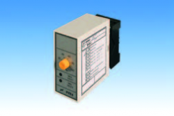 Преобразователь:, 0-10 V, / 2 х, 0-10 V, и 2 х 10-0 V, Тип PYR 4